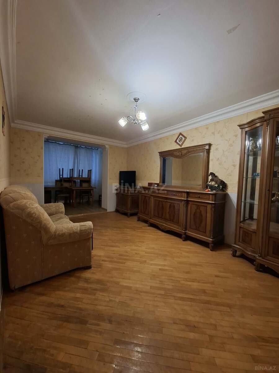 2 otaqlı Köhnə tikili, Elmlər Akademiyası m., Bakı
