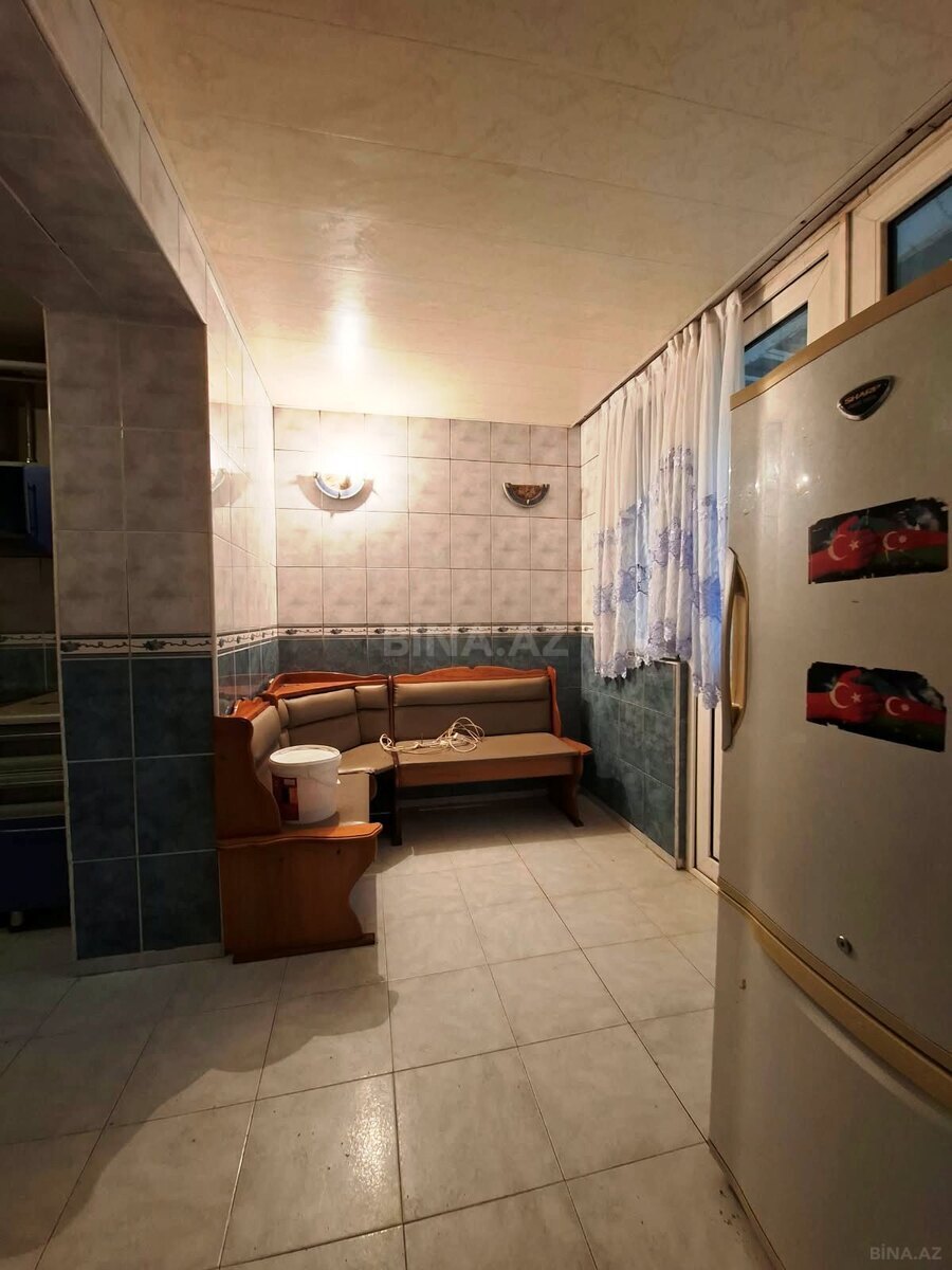 2 otaqlı Köhnə tikili, Elmlər Akademiyası m., Bakı