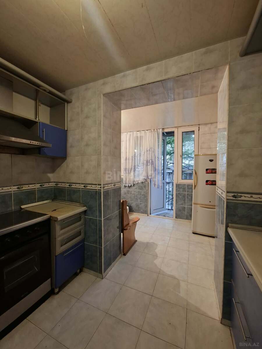 2 otaqlı Köhnə tikili, Elmlər Akademiyası m., Bakı