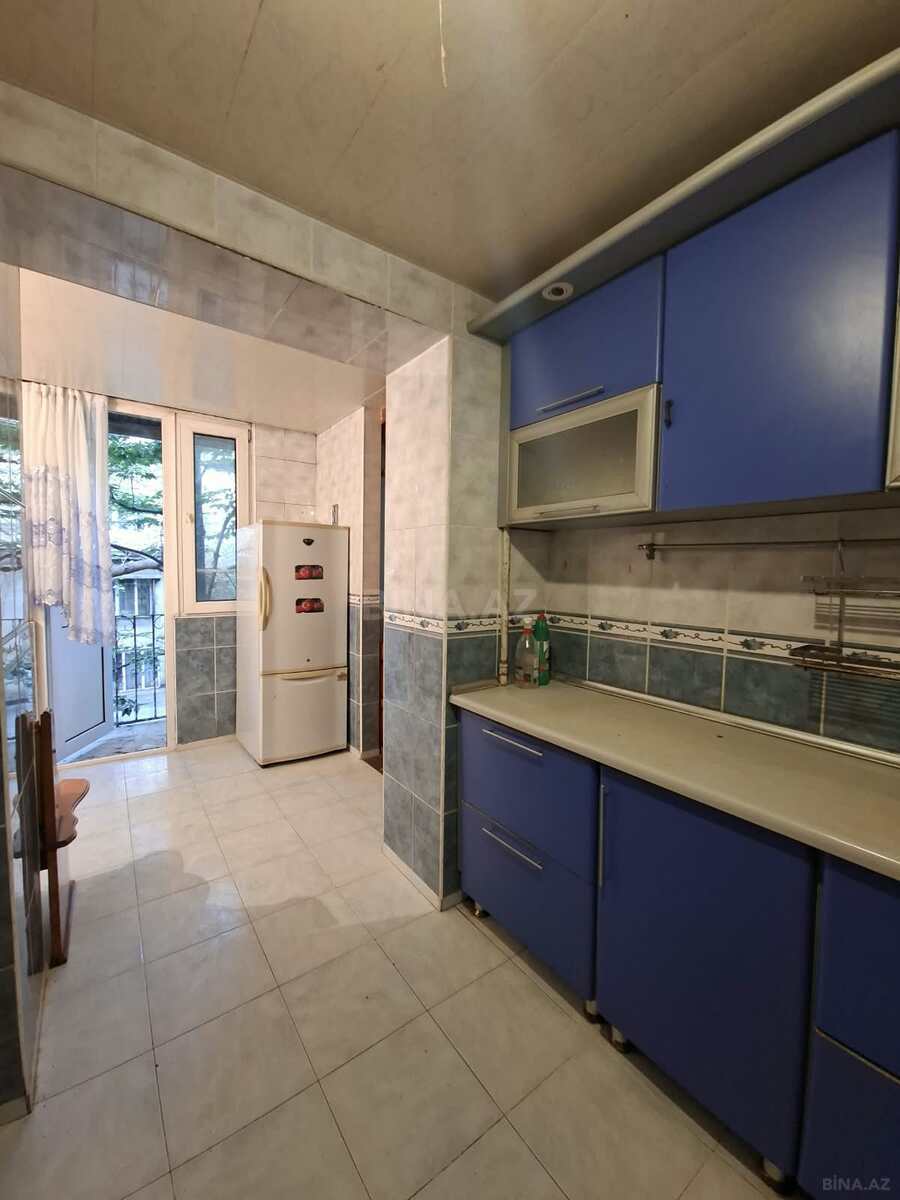 2 otaqlı Köhnə tikili, Elmlər Akademiyası m., Bakı