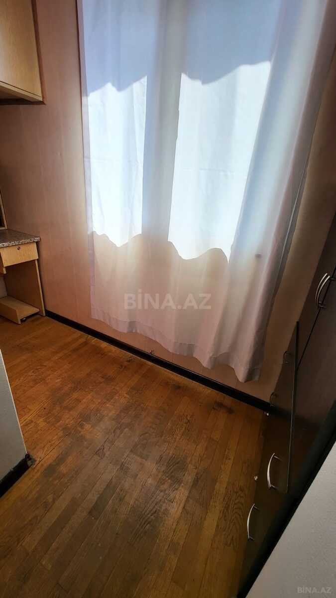 2 otaqlı Köhnə tikili, Elmlər Akademiyası m., Bakı