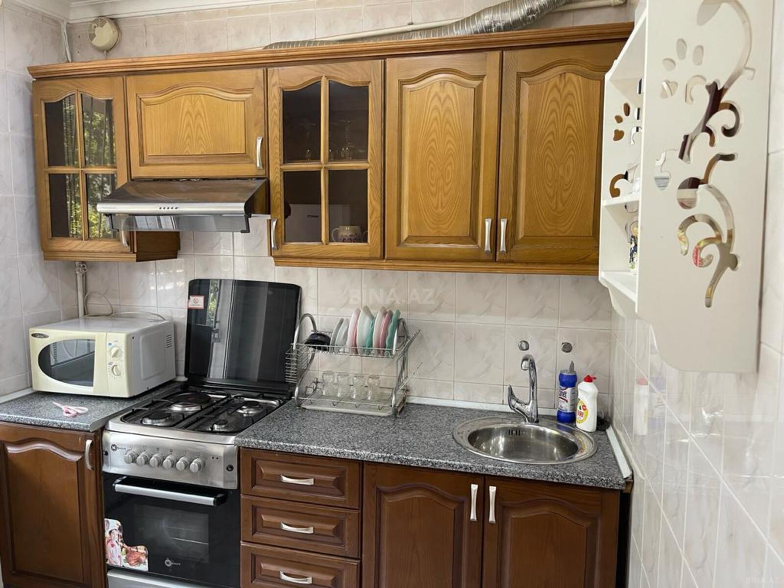 2 otaqlı Köhnə tikili, 28 May m., Bakı