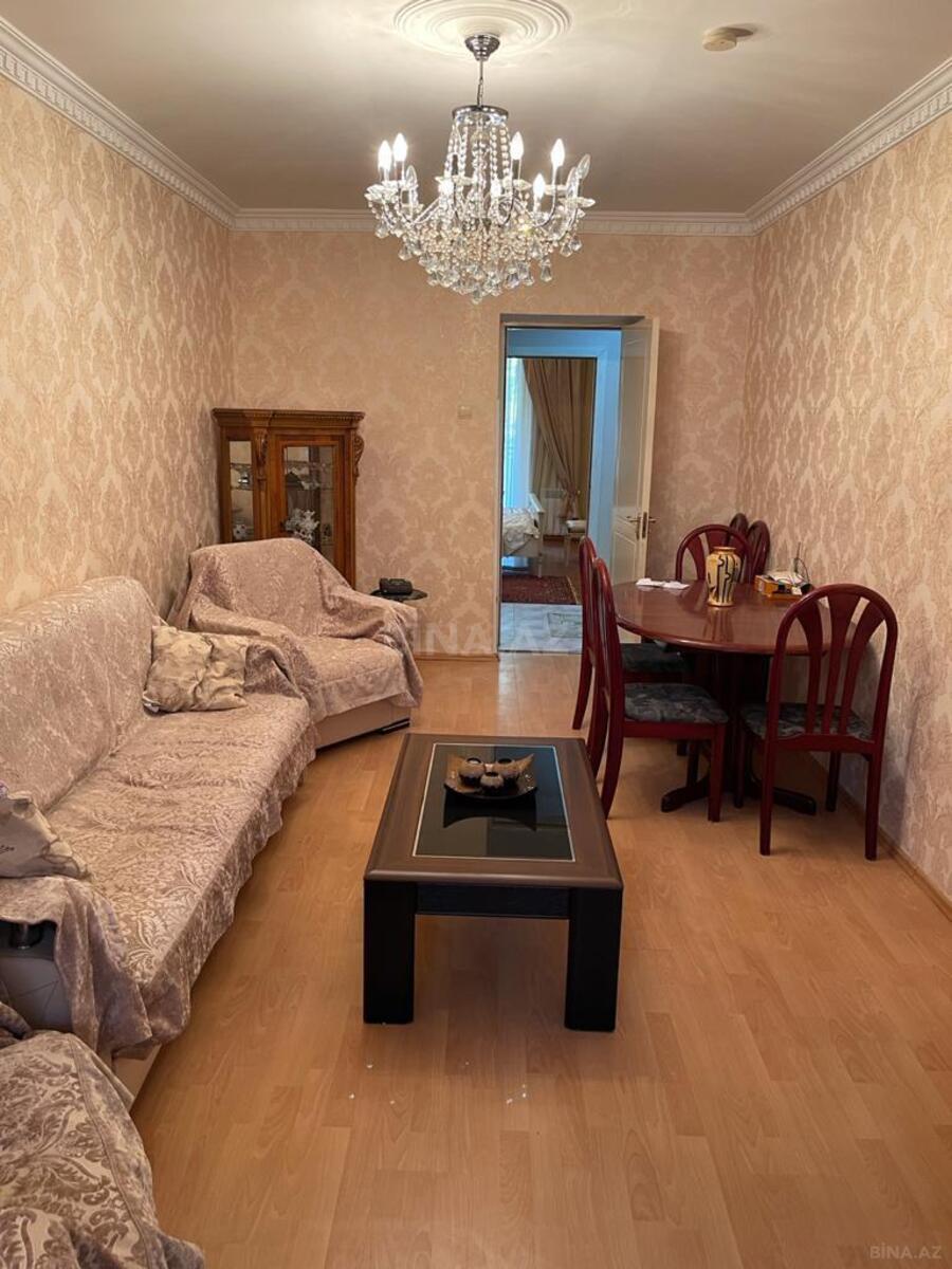 2 otaqlı Köhnə tikili, 28 May m., Bakı