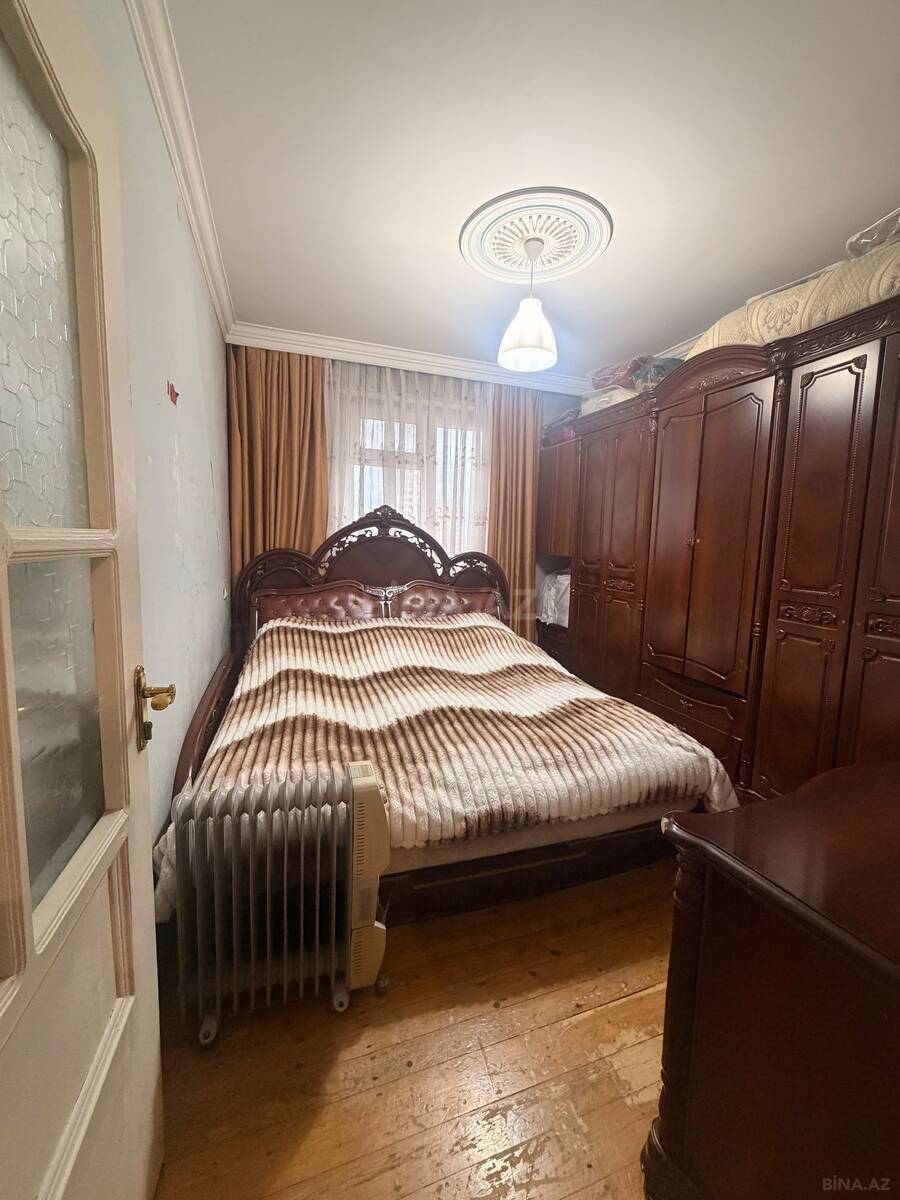 3 otaqlı Köhnə tikili, Memar Əcəmi m., Bakı
