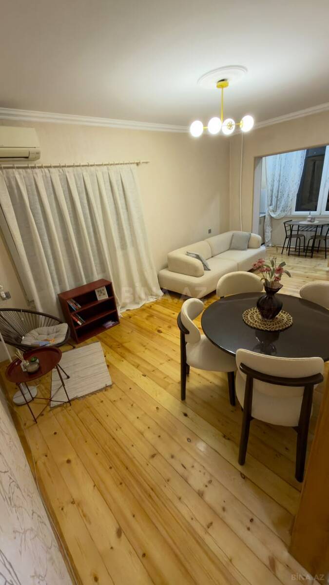 2 otaqlı Köhnə tikili, 7-ci mikrorayon q., Bakı