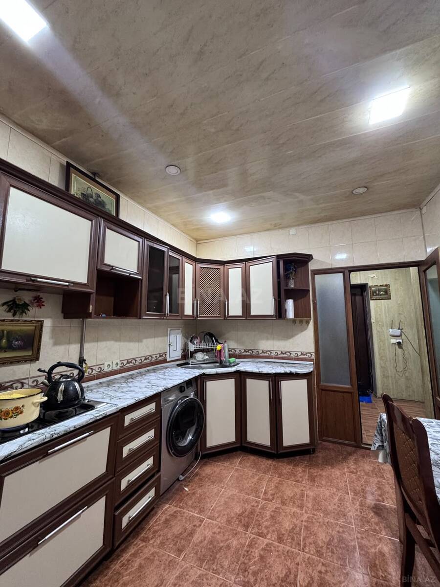 2 otaqlı Köhnə tikili, Qara Qarayev m., Bakı