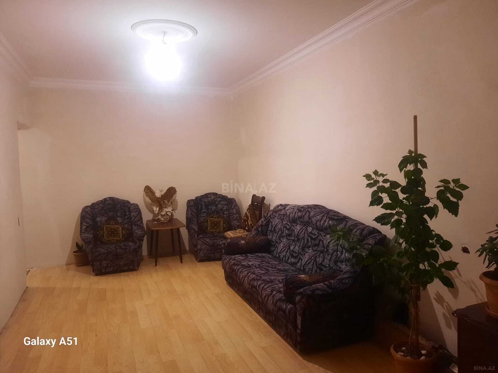 5 otaqlı Köhnə tikili, Suraxanı r., Bakı