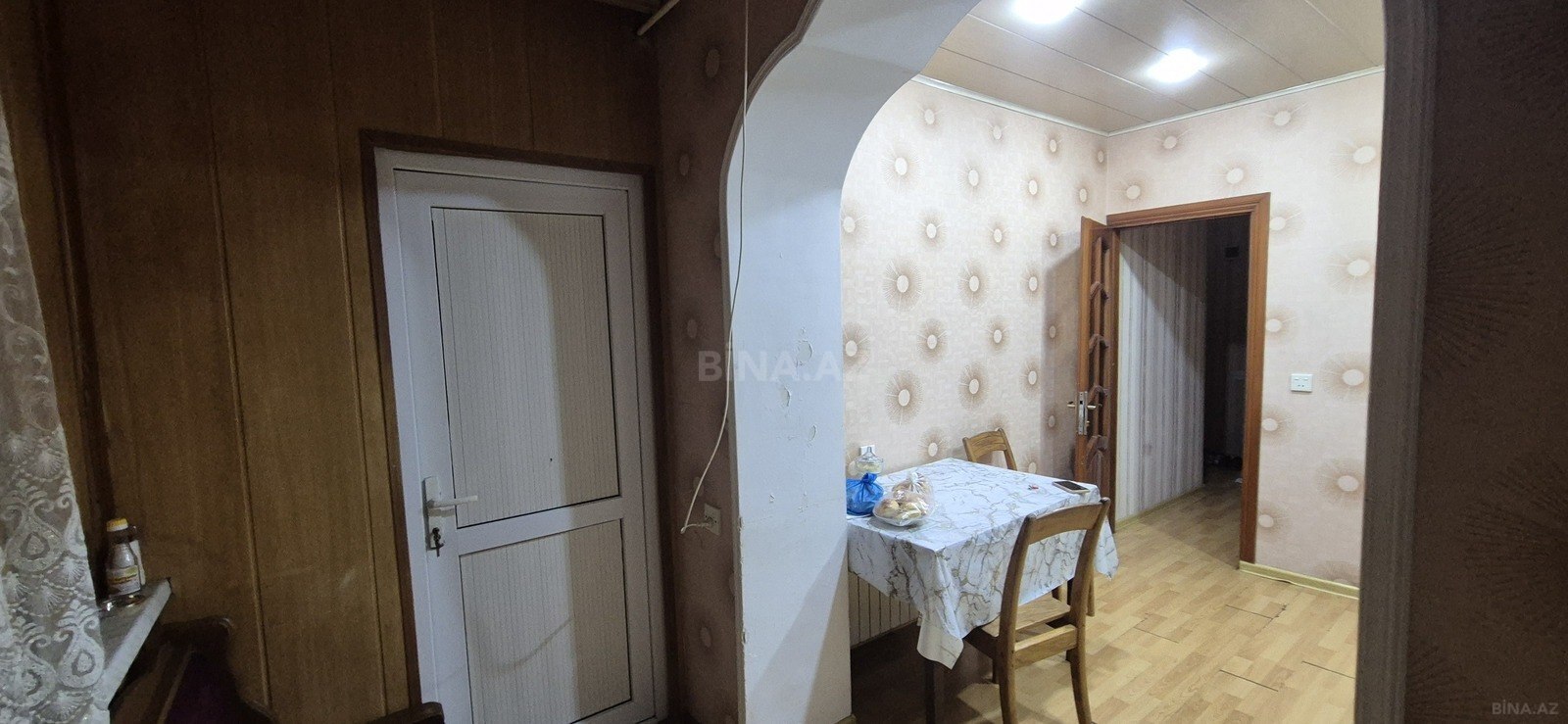2 otaqlı Köhnə tikili, Xalqlar Dostluğu m., Bakı