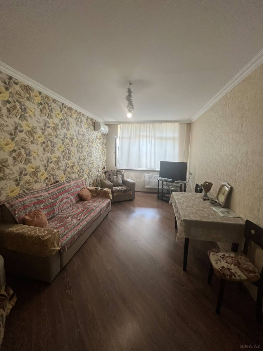 3 otaqlı Köhnə tikili, Həzi Aslanov m., Bakı