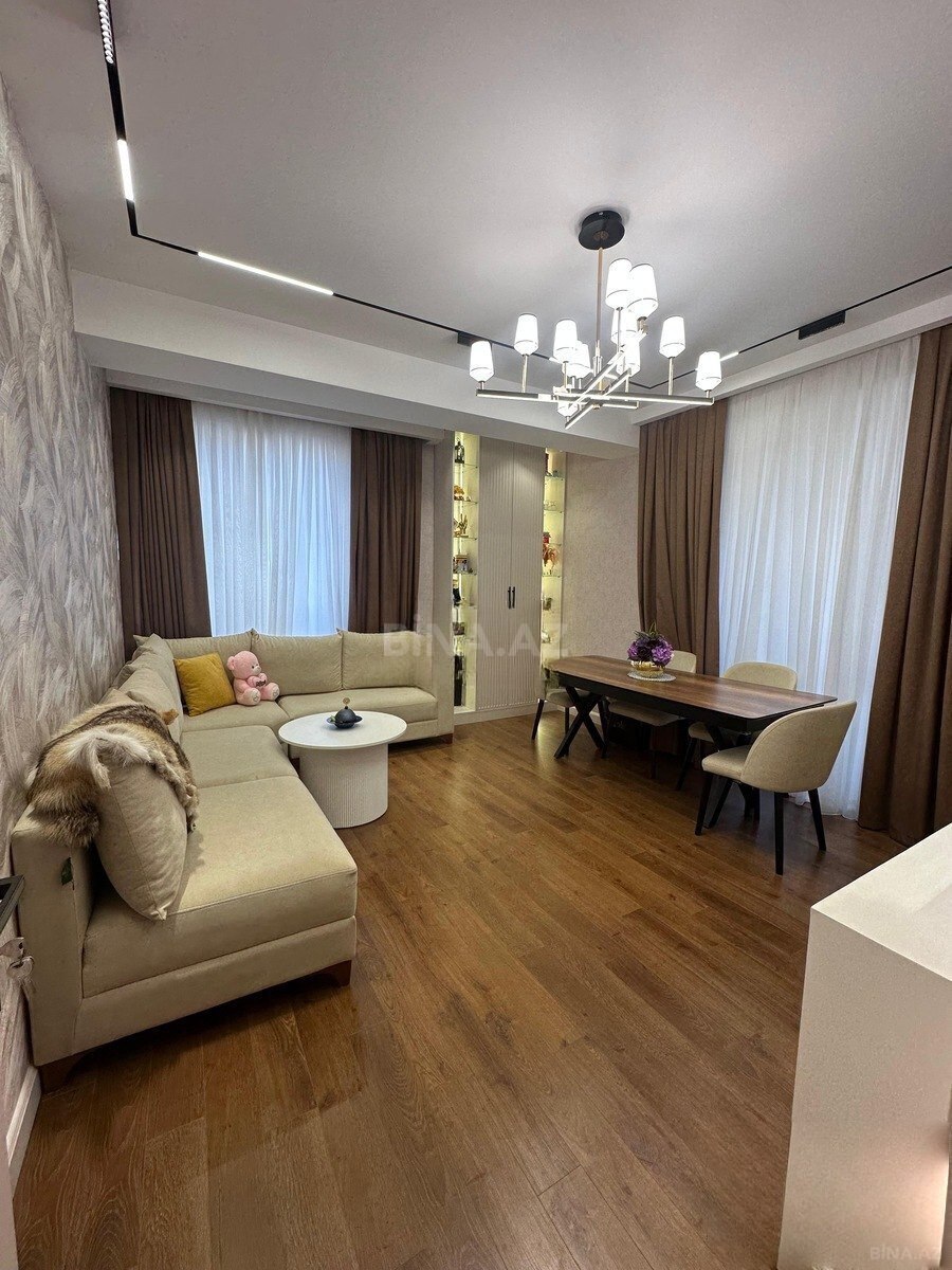 3 otaqlı Yeni tikili, 7-ci mikrorayon q., Bakı