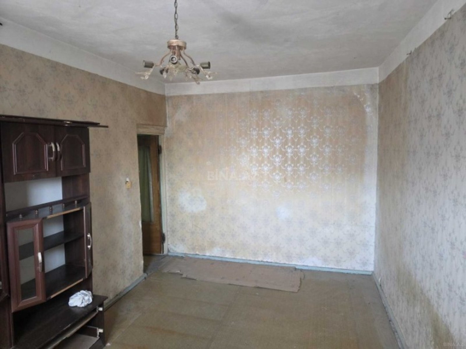 4 otaqlı Köhnə tikili, Qaraçuxur q., Bakı