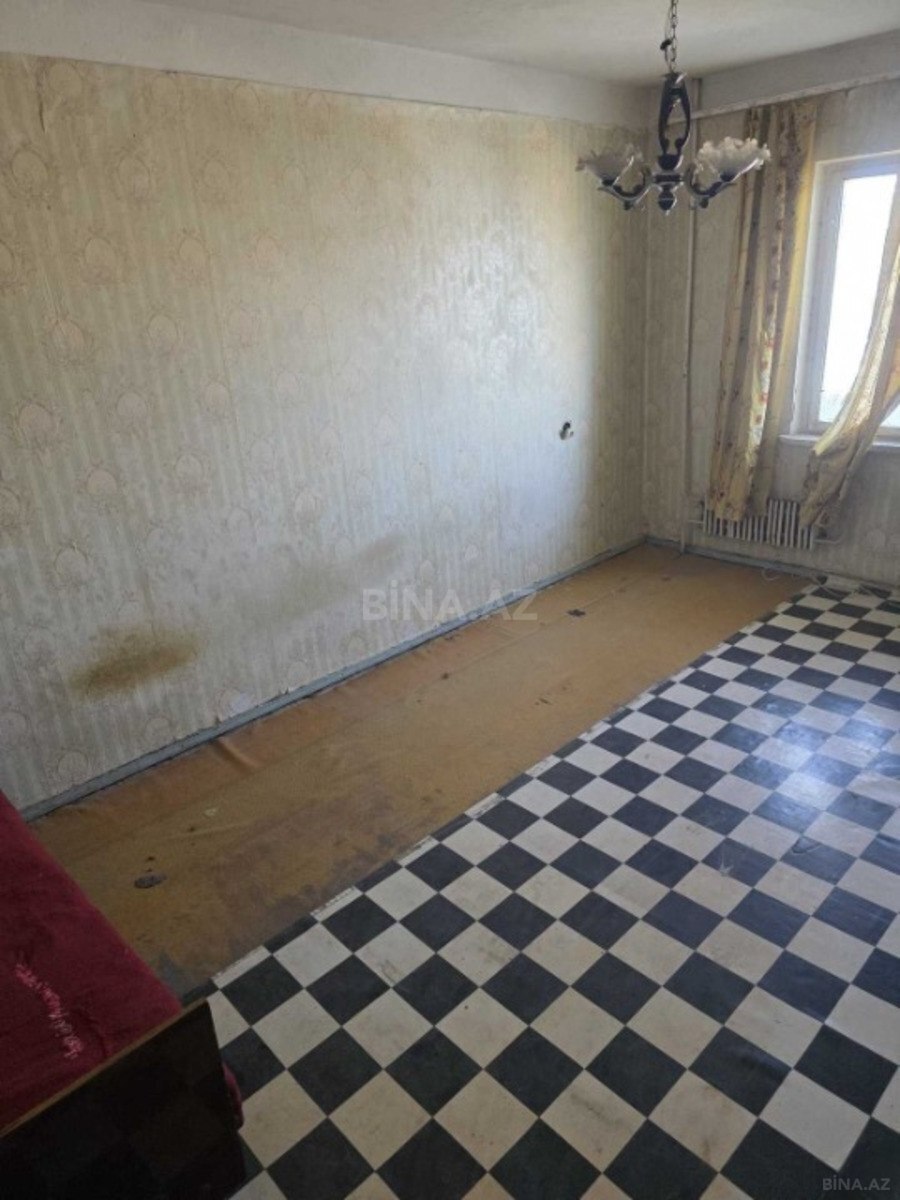 4 otaqlı Köhnə tikili, Qaraçuxur q., Bakı