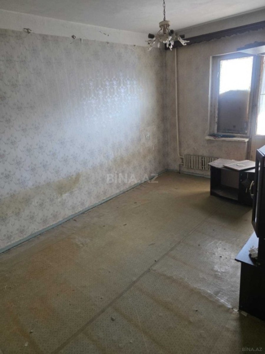 4 otaqlı Köhnə tikili, Qaraçuxur q., Bakı
