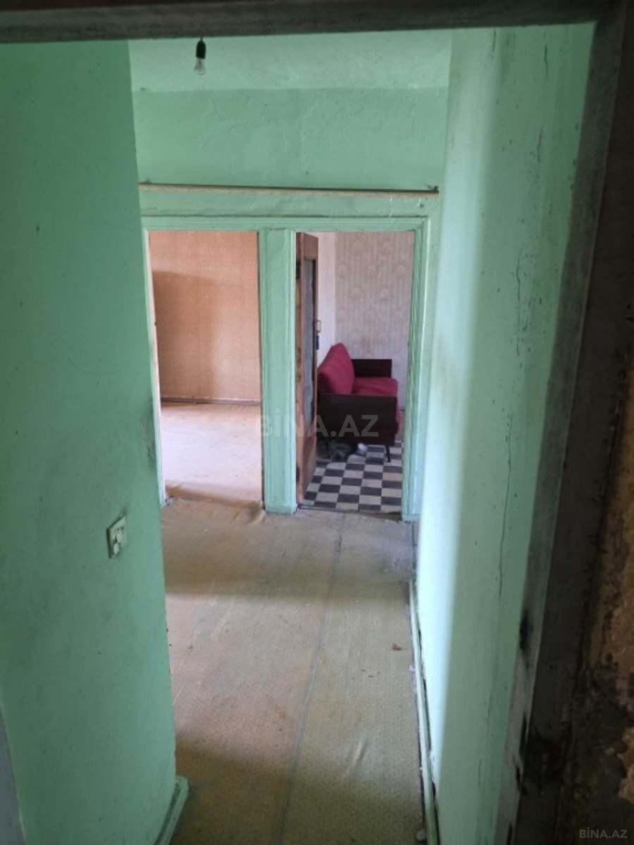 4 otaqlı Köhnə tikili, Qaraçuxur q., Bakı