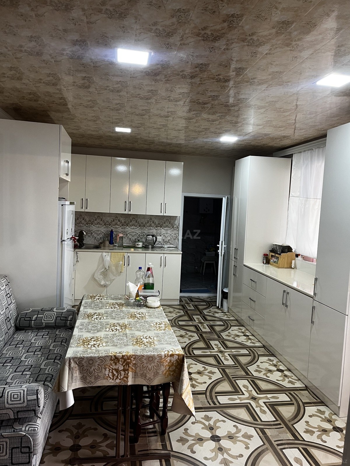 Torpaq Nardaran q., Bakı