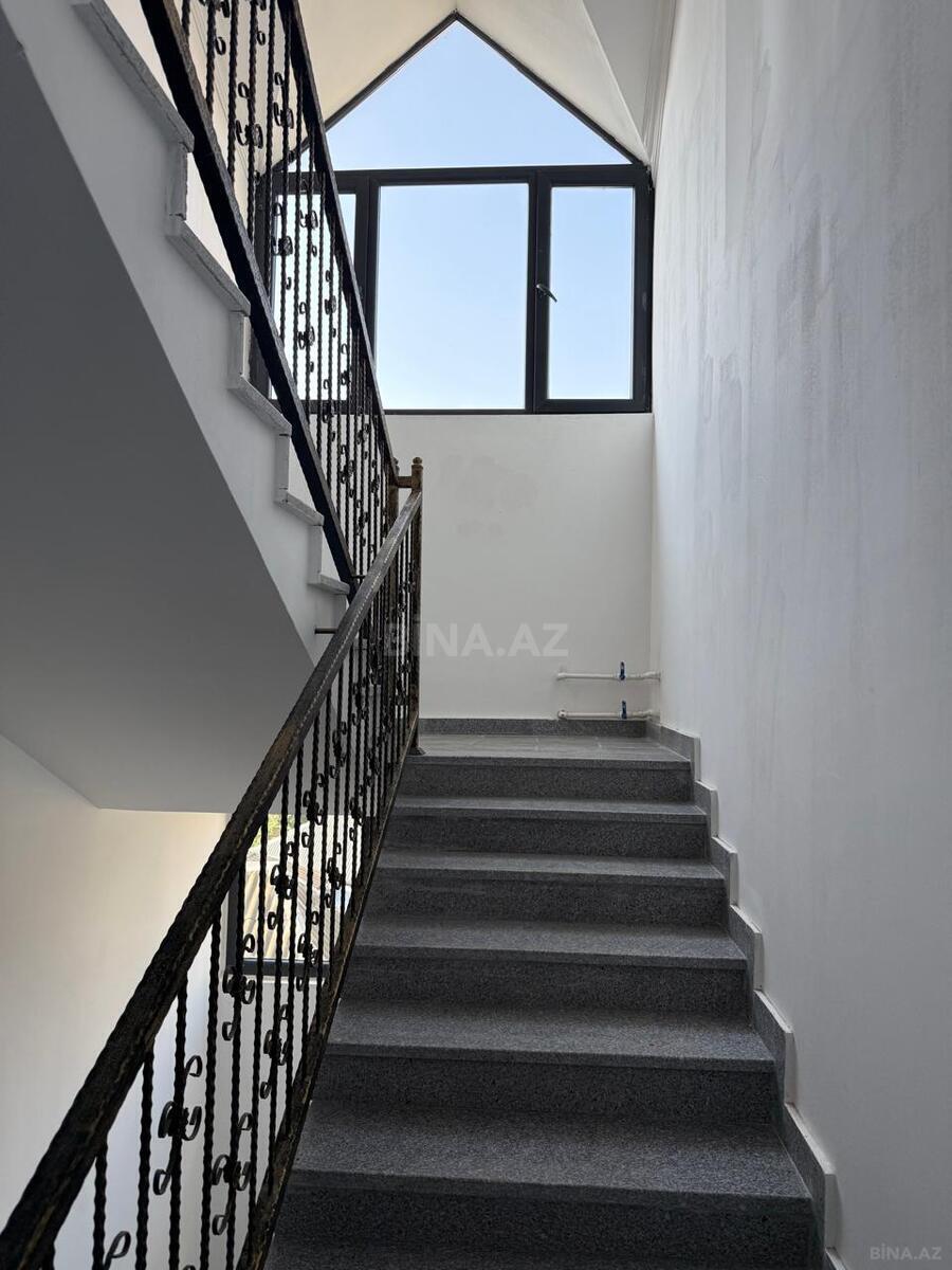 4 otaqlı Köhnə tikili, İnşaatçılar m., Bakı