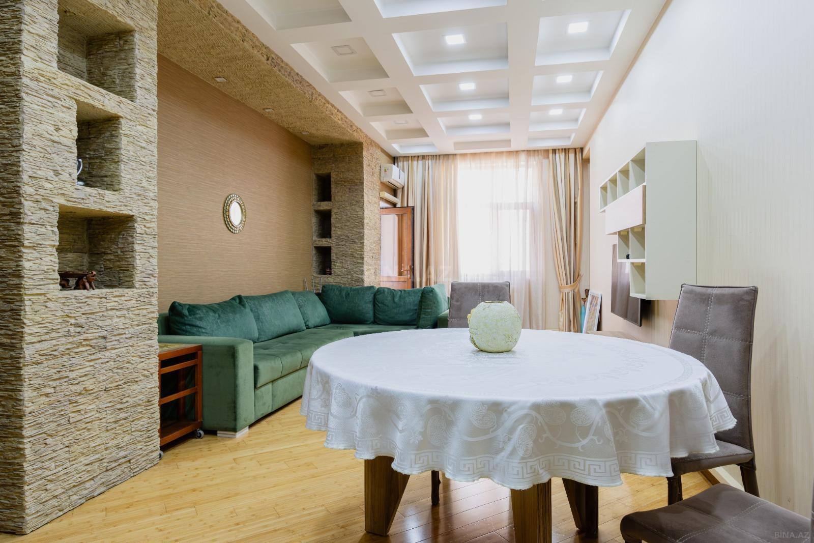 3 otaqlı Yeni tikili, Şah İsmayıl Xətai m., Bakı