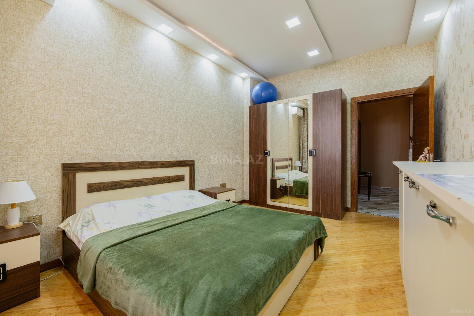 3 otaqlı Yeni tikili, Şah İsmayıl Xətai m., Bakı