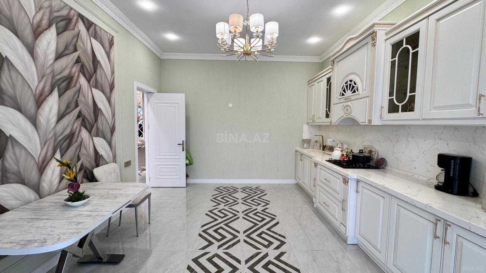 4 otaqlı Həyət evi/Bağ evi, Novxanı q., Bakı