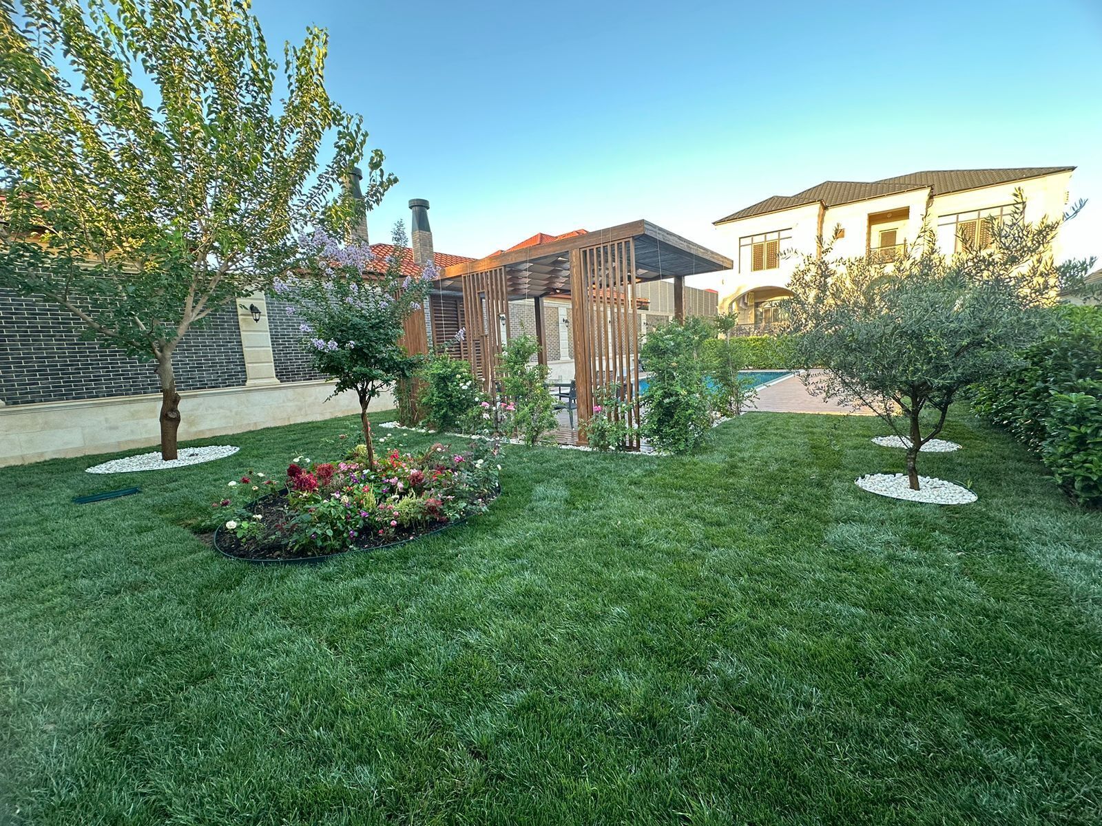11 otaqlı Həyət evi/Bağ evi, Kürdəxanı q., Bakı