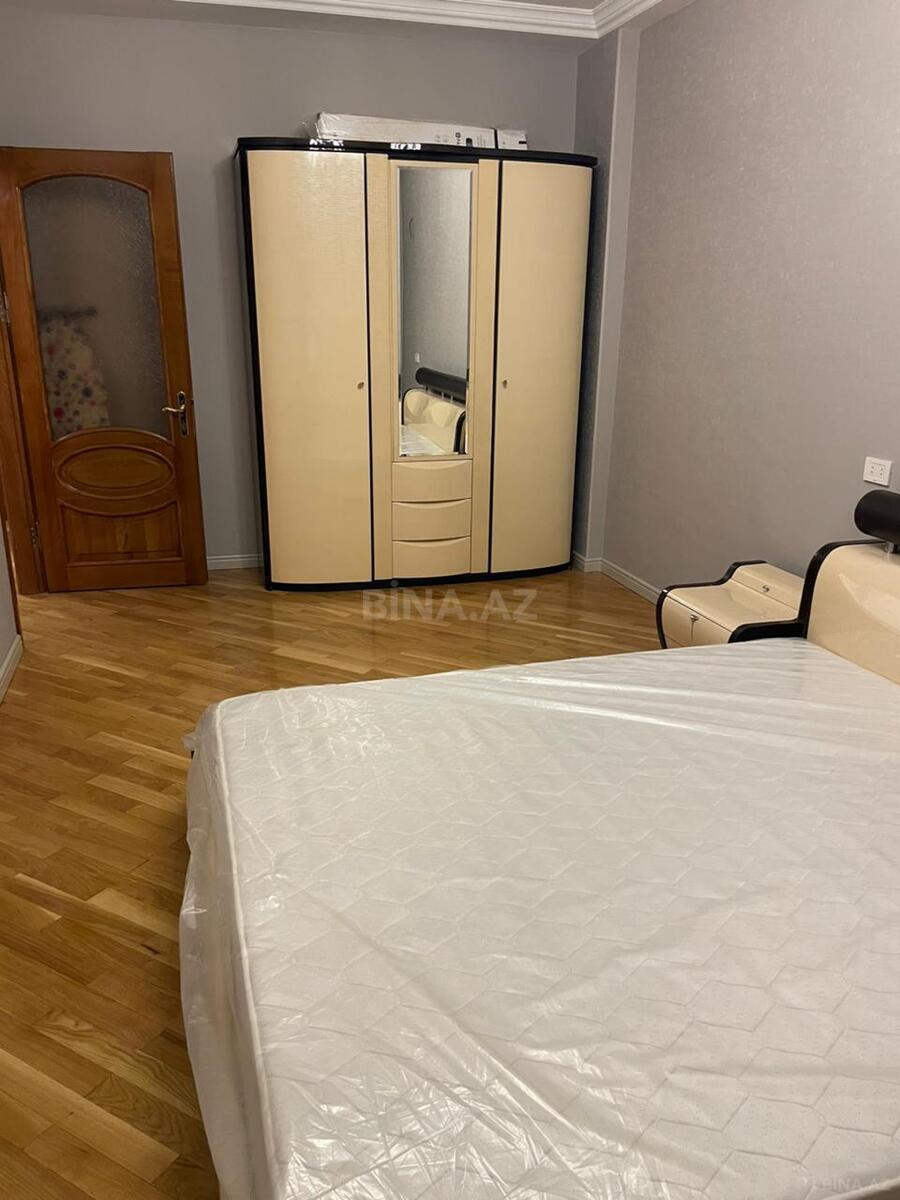 2 otaqlı Yeni tikili, 8 Noyabr m., Bakı
