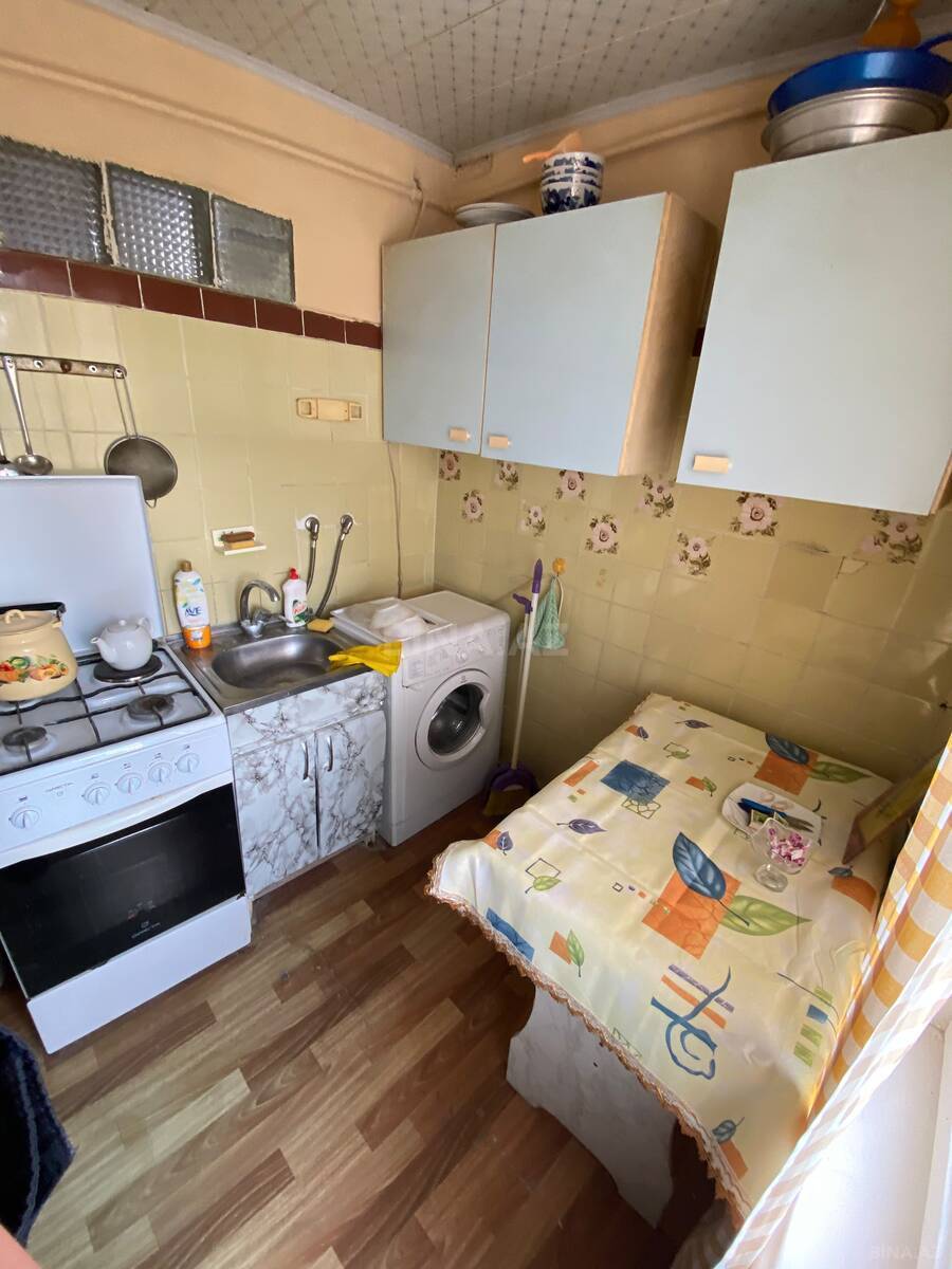 3 otaqlı Köhnə tikili, İnşaatçılar m., Bakı