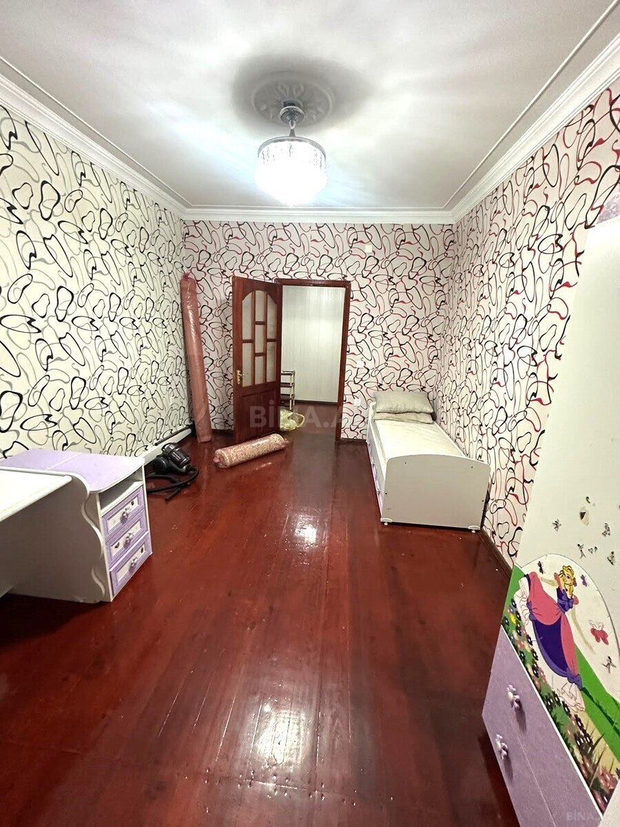 3 otaqlı Köhnə tikili, Qara Qarayev m., Bakı