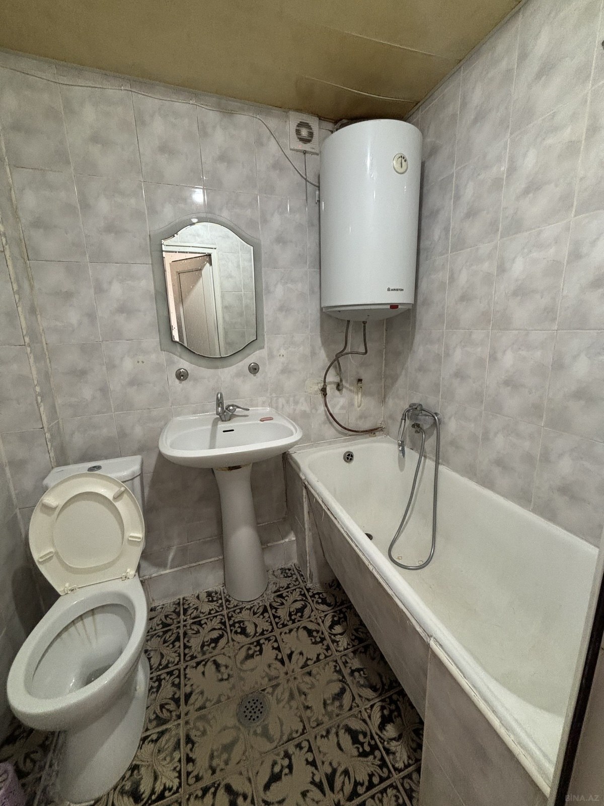 1 otaqlı Köhnə tikili, Gənclik m., Bakı