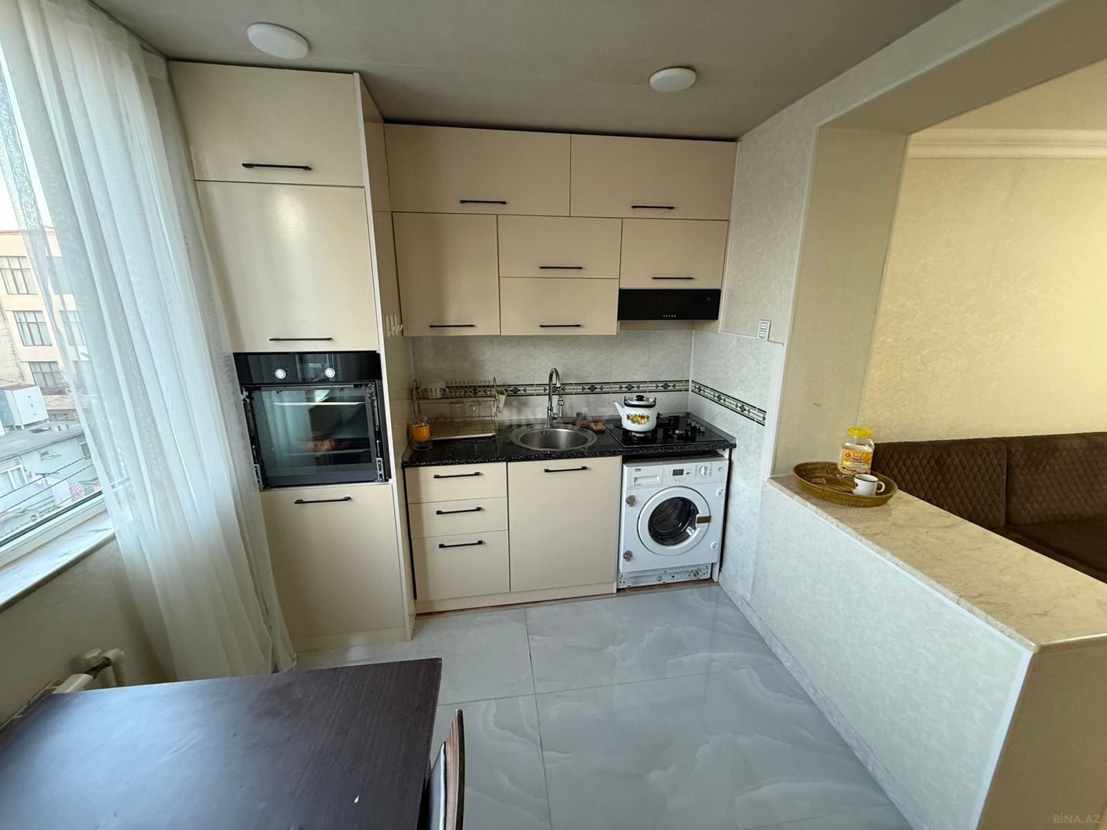 3 otaqlı Köhnə tikili, Yasamal r., Bakı