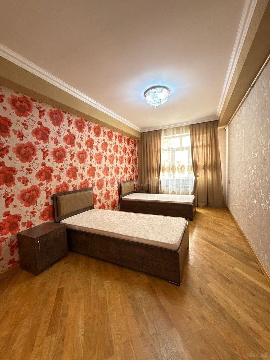 3 otaqlı Yeni tikili, İnşaatçılar m., Bakı