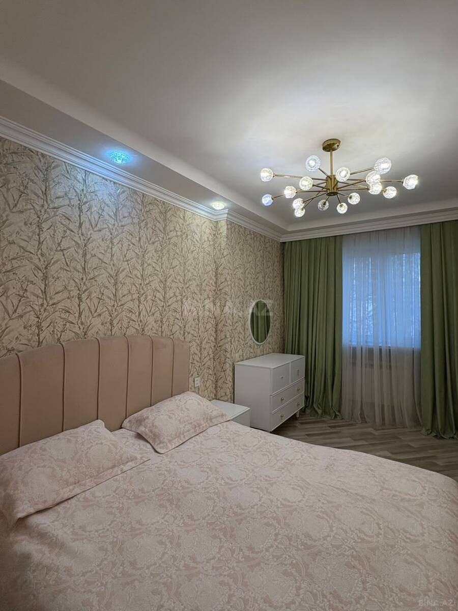 3 otaqlı Köhnə tikili, Xalqlar Dostluğu m., Bakı