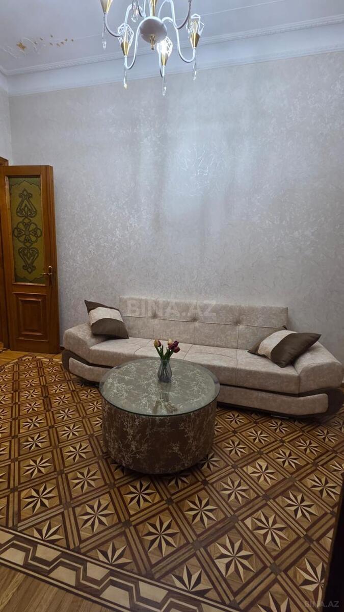 3 otaqlı Köhnə tikili, Nəsimi r., Bakı