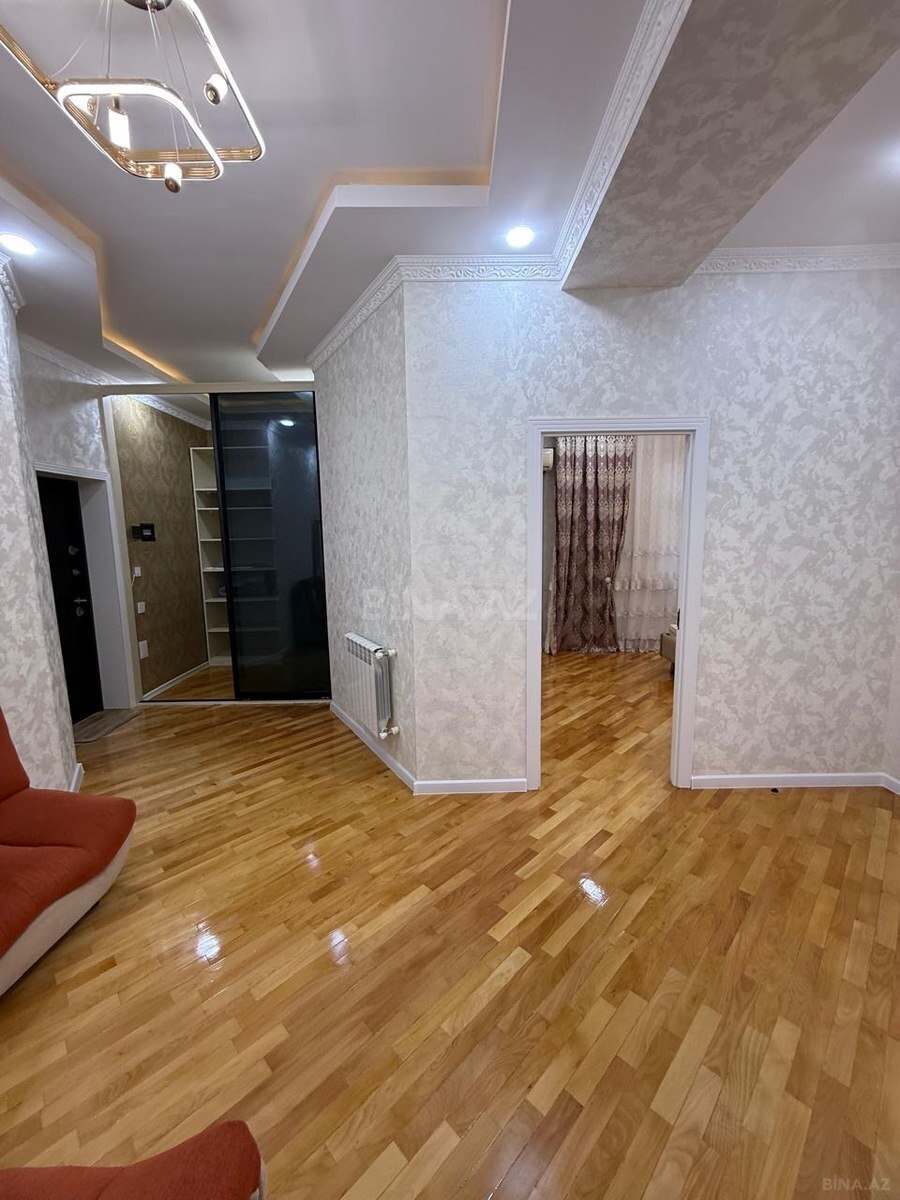 3 otaqlı Yeni tikili, Xırdalan