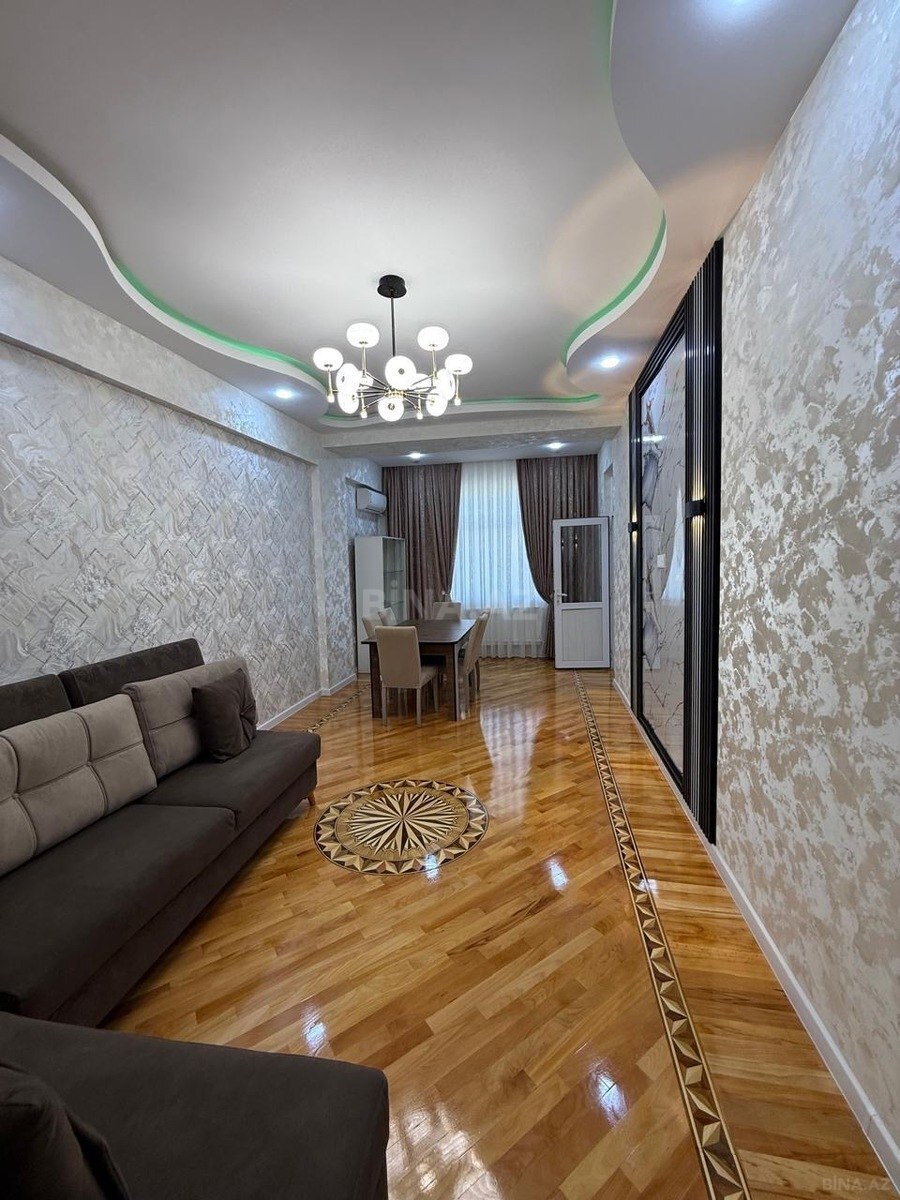 3 otaqlı Yeni tikili, Xırdalan