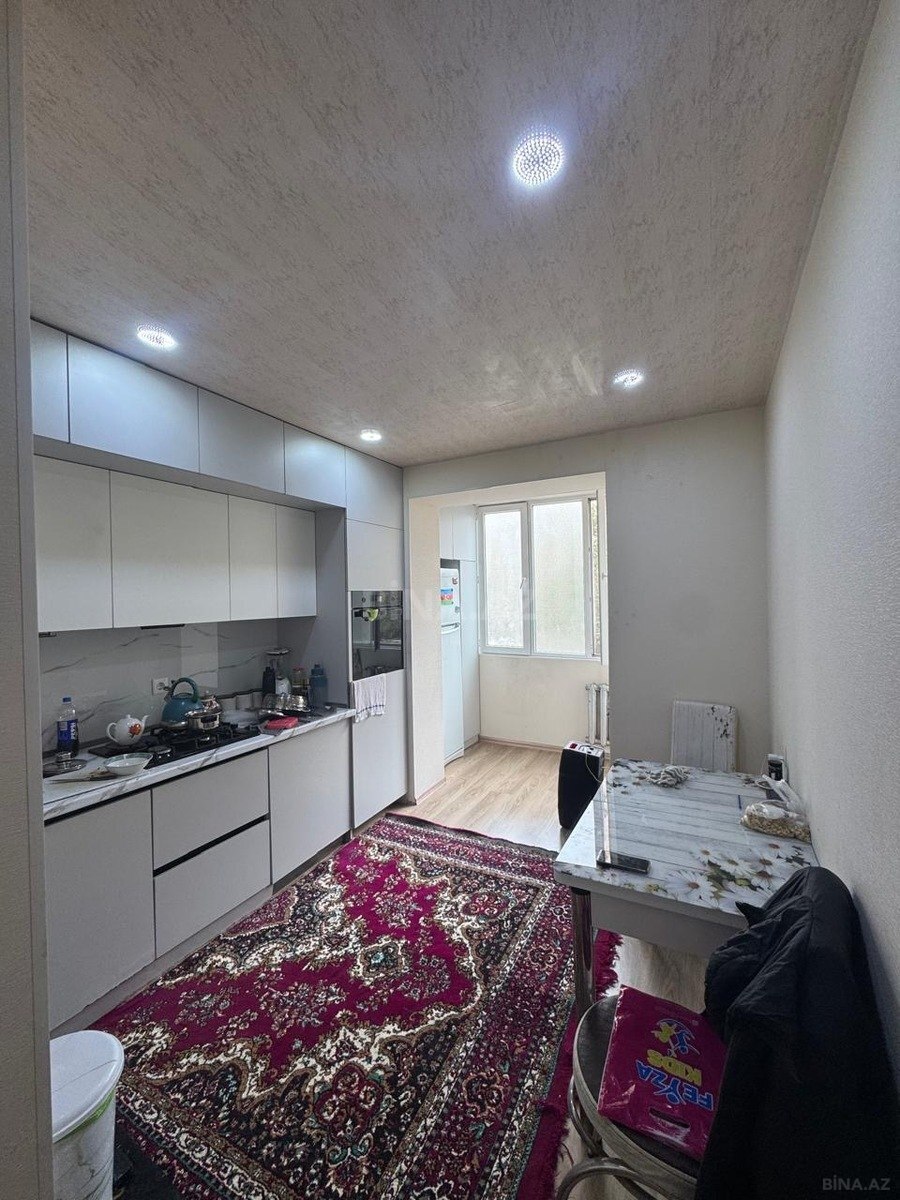 3 otaqlı Köhnə tikili, Yeni Günəşli q., Bakı