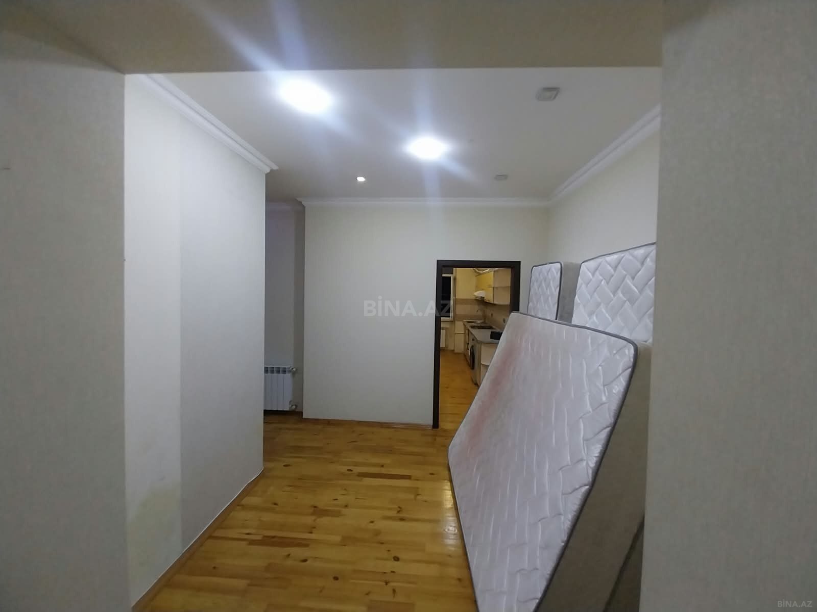 3 otaqlı Yeni tikili, Memar Əcəmi m., Bakı