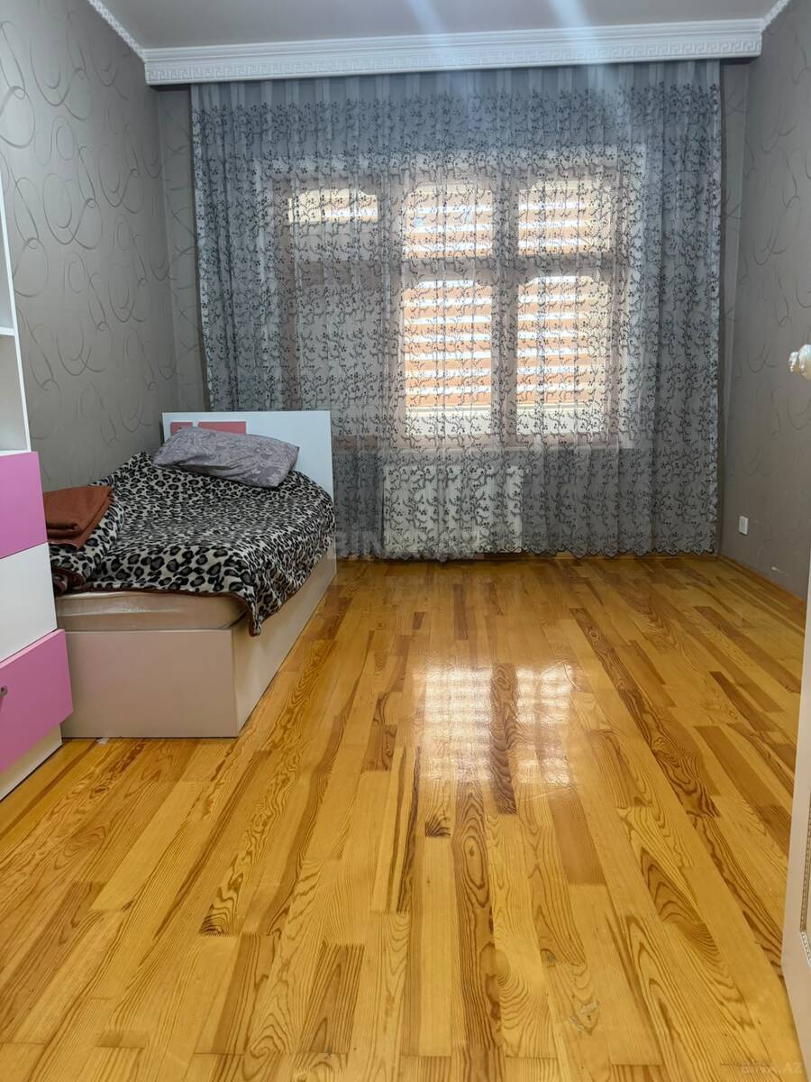 5 otaqlı Köhnə tikili, Suraxanı r., Bakı