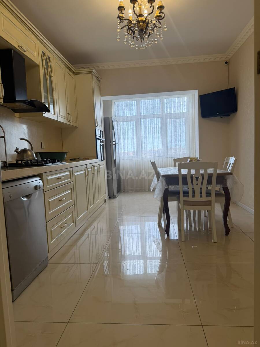 5 otaqlı Köhnə tikili, Suraxanı r., Bakı