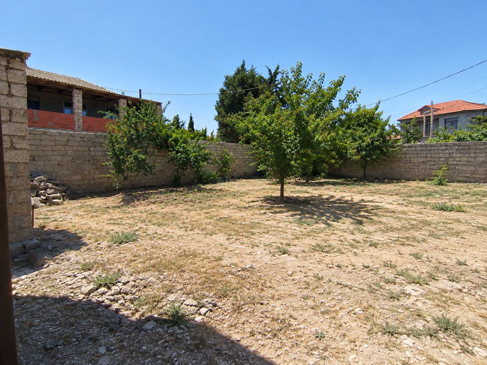 Torpaq Binə q., Bakı