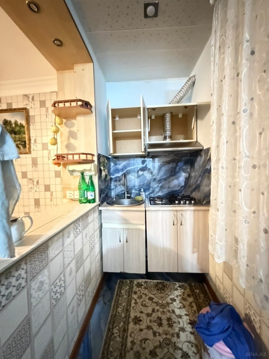 3 otaqlı Köhnə tikili, 8 Noyabr m., Bakı
