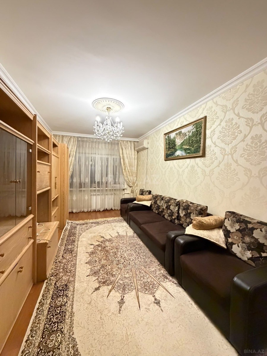 3 otaqlı Köhnə tikili, 8 Noyabr m., Bakı