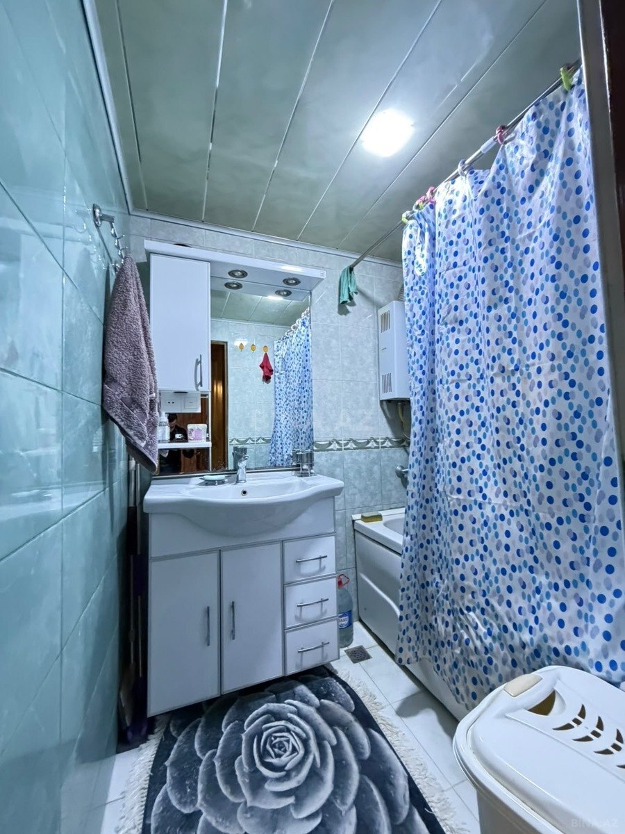 3 otaqlı Köhnə tikili, 8 Noyabr m., Bakı