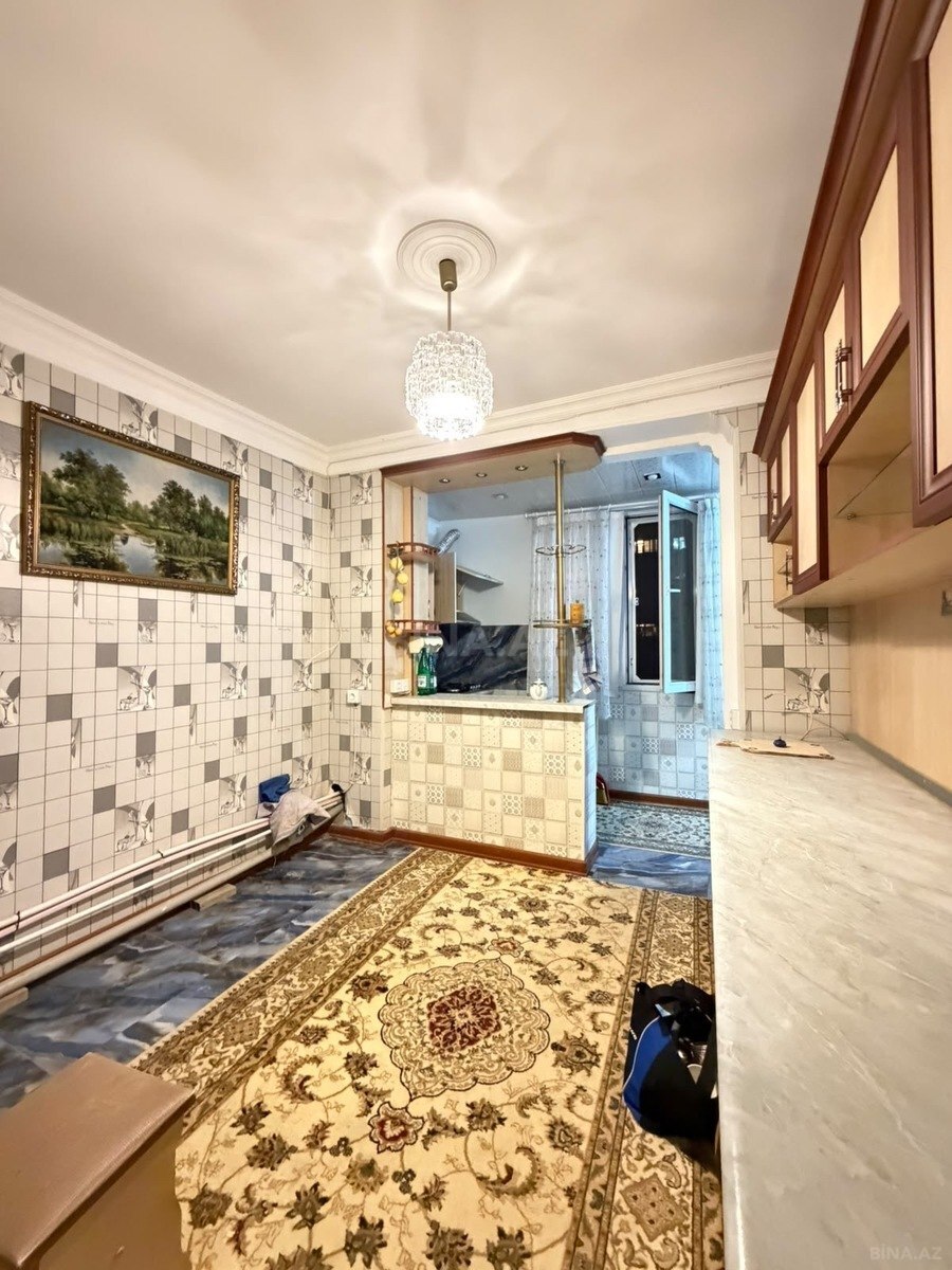 3 otaqlı Köhnə tikili, 8 Noyabr m., Bakı