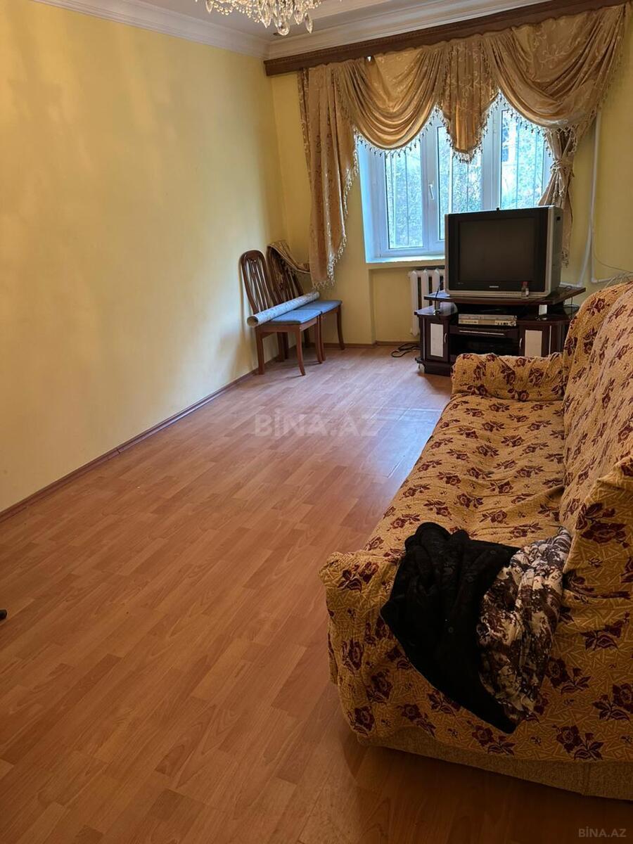 3 otaqlı Köhnə tikili, Azadlıq Prospekti m., Bakı