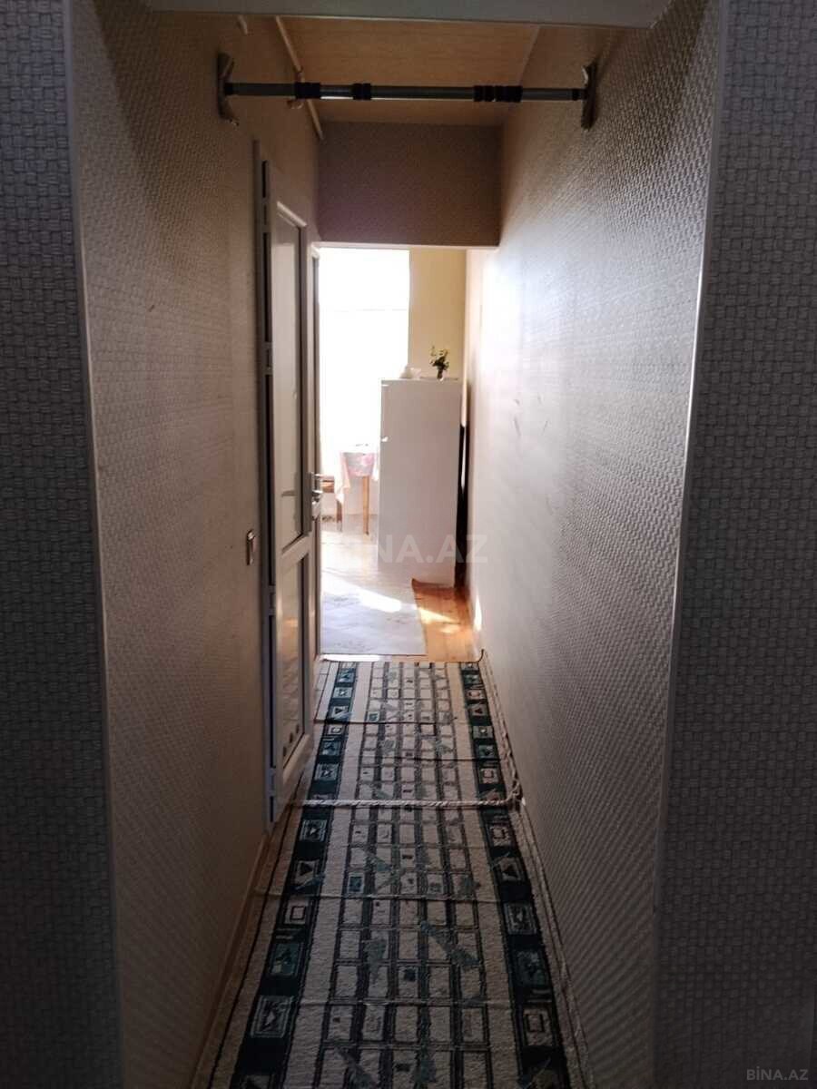 3 otaqlı Köhnə tikili, Həzi Aslanov m., Bakı