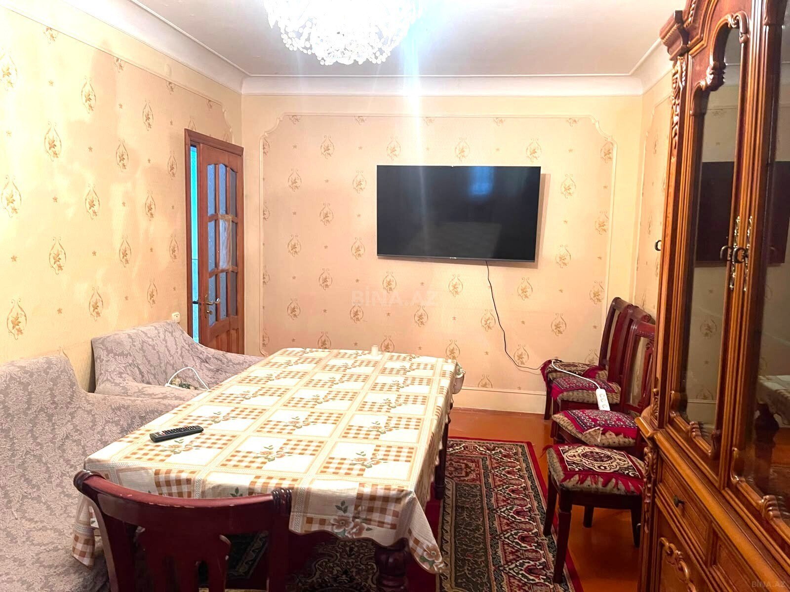 3 otaqlı Köhnə tikili, Bakıxanov q., Bakı