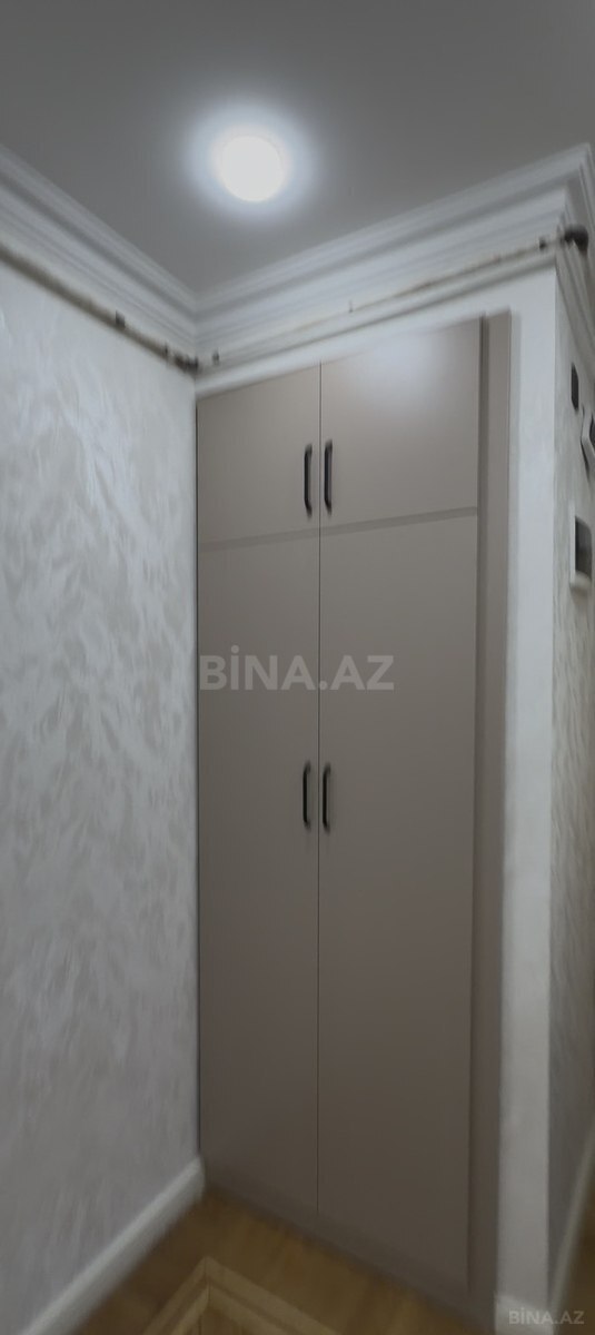 3 otaqlı Köhnə tikili, 8-ci mikrorayon q., Bakı