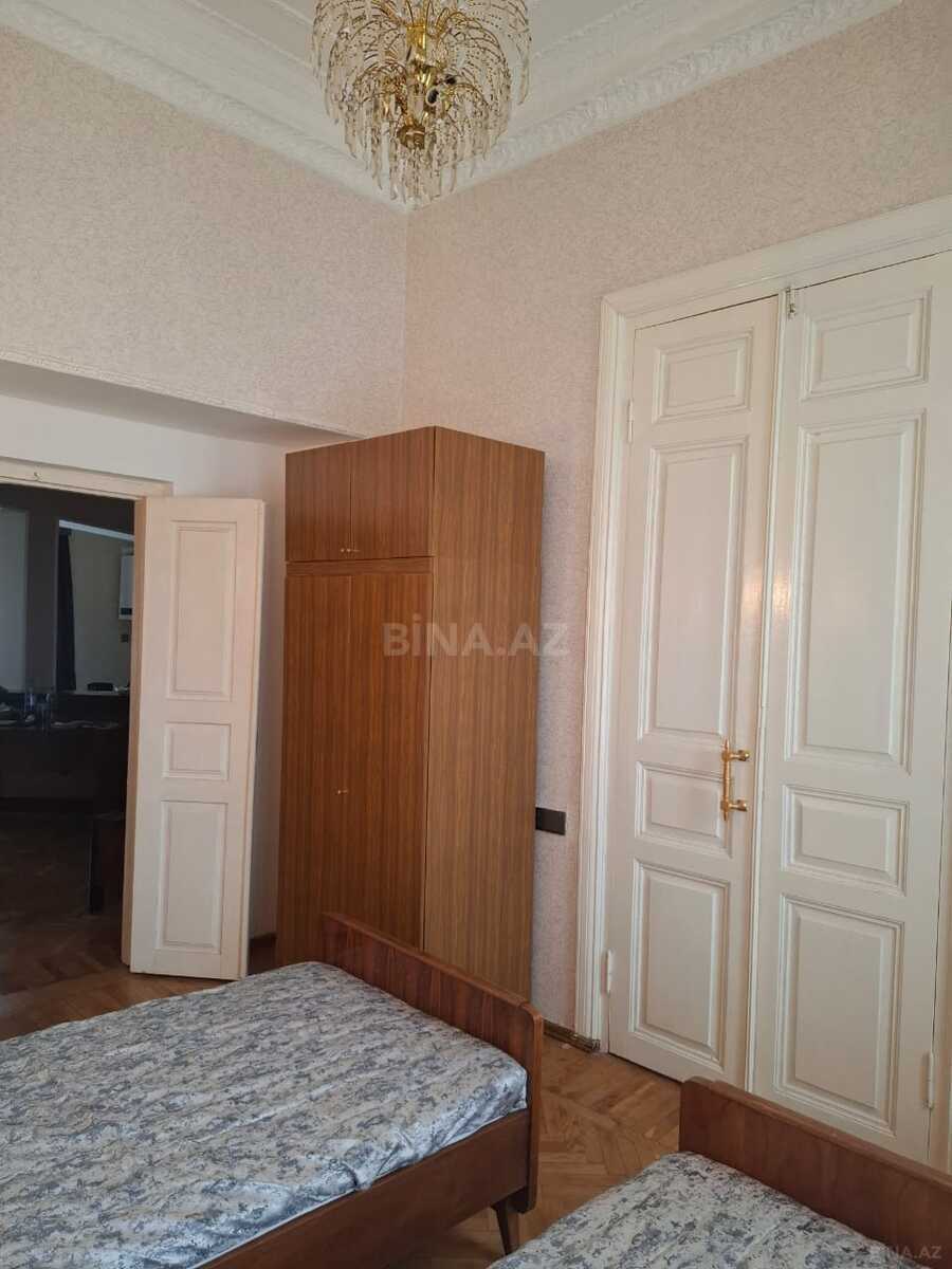 2 otaqlı Həyət evi/Bağ evi, Elmlər Akademiyası m., Bakı