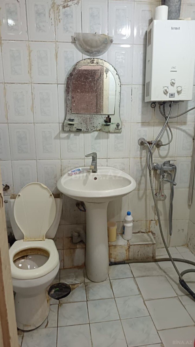 2 otaqlı Köhnə tikili, Elmlər Akademiyası m., Bakı