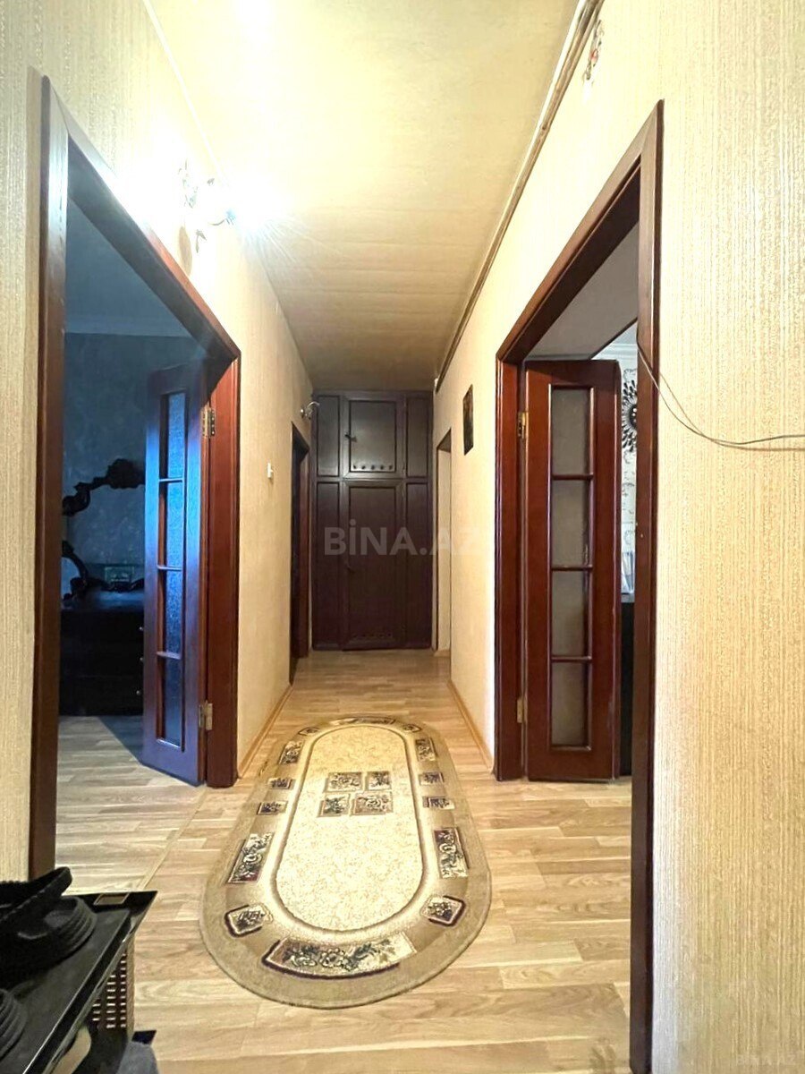 4 otaqlı Köhnə tikili, Xalqlar Dostluğu m., Bakı
